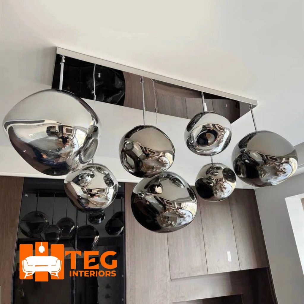 Dropping acrylic chandelier