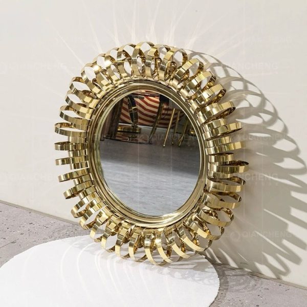 Our gold arched mirroR (1)