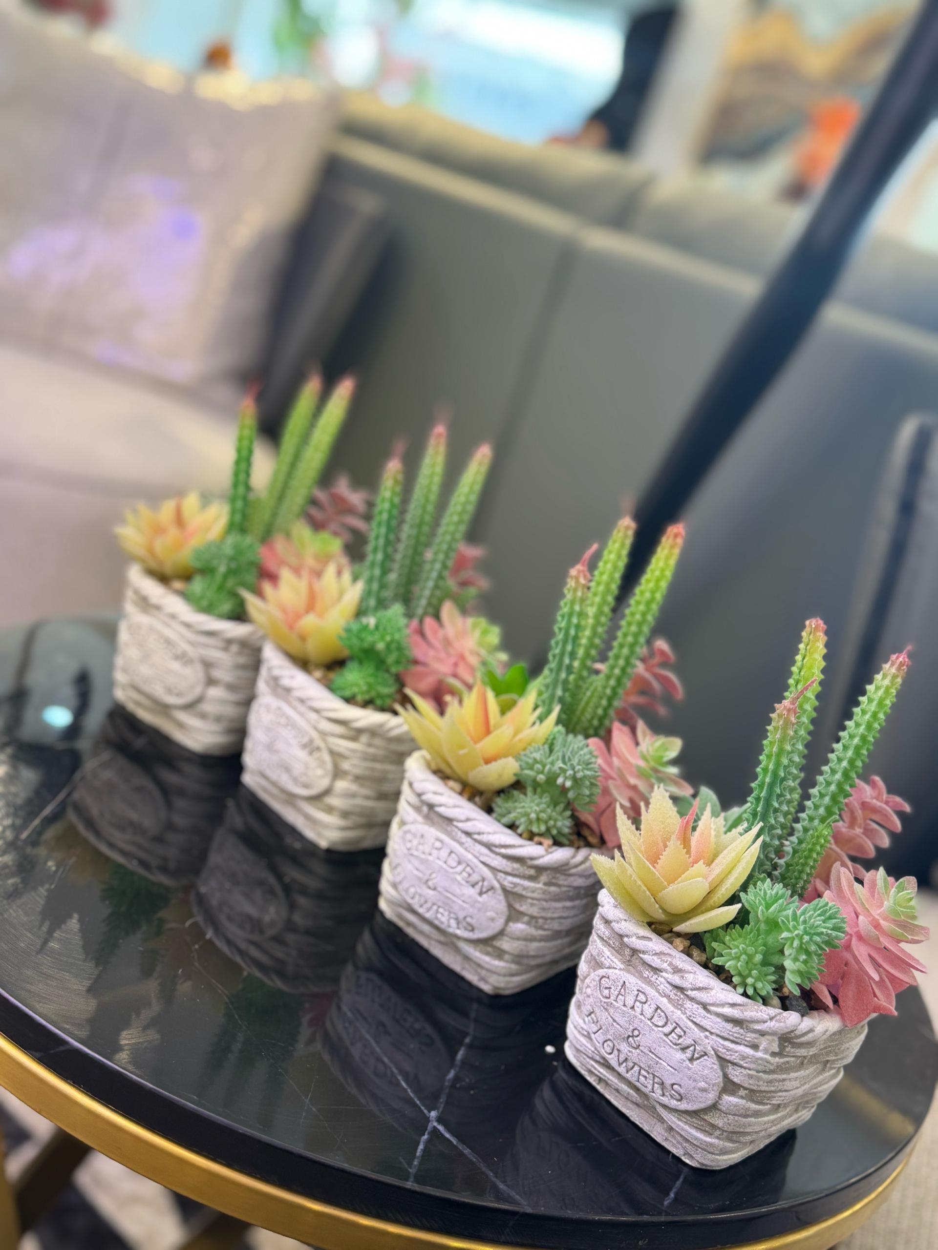 Potted artificial table plants (1) Potted artificial table plants (1)