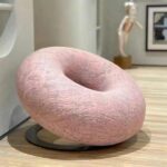 Doughnut-shaped fabric lazy lounge chair – single seater in modern cozy style