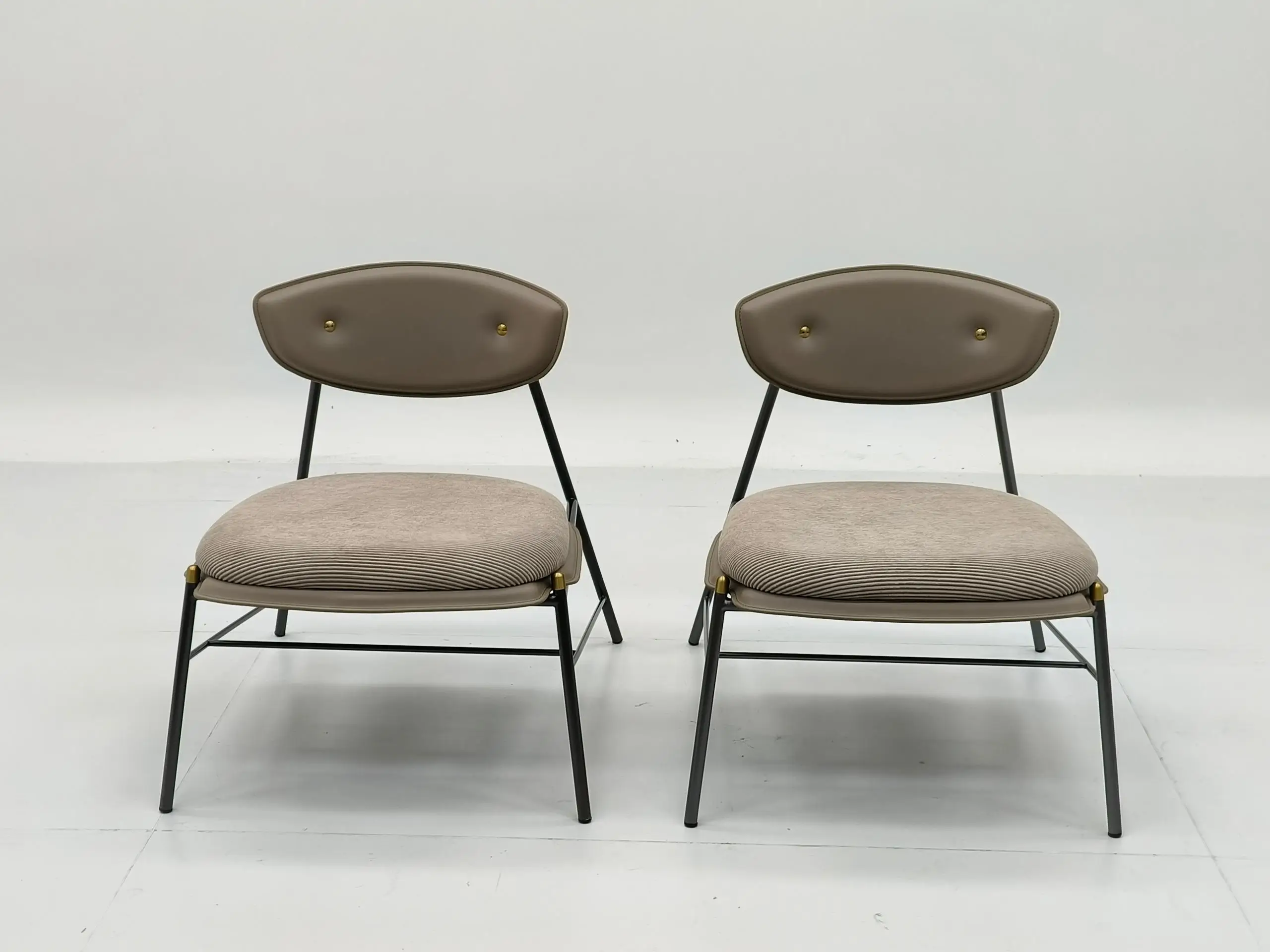 Premium Fabric & Saddle Leather Leisure Set – 2 Chairs + Side Table (2) Luxury Premium Fabric & Saddle Leather Leisure Set – 2 Chairs + Side Table - Image 2